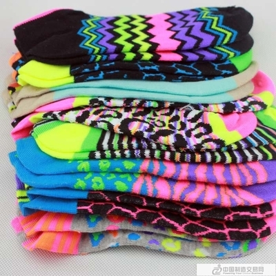 5毛襪子批發全攻略 廠家直銷庫存襪子，全棉滌棉混批一站購